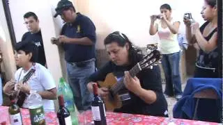 Kjarkas en Arica, en un mano a mano con Uqhary, jajaja, heee estuvo wenooo