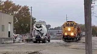 Santa Fe GP60 working BNSF Railway's Marshall Spur in Valley Park, MO, 11/6/19