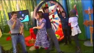 Louis Talpe is te gast bij Ketnet Wrap en doet de ketnet Shake