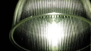 Canon sd4500 HD Video (Indoor Zoom Light Bulb Test)
