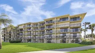 401 South Seas Drive, Jupiter, FL Presented by The Snyder Group.