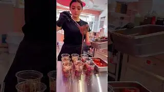 Discovere the viral Dubai Chacolate strawberry cups at Drip n Dip Fort Lauderdale DripndipUSA.com