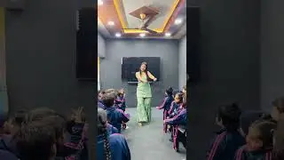 Teacher chandni bhatti dancing and teaching ,|| choha bola oiii oiii oiii