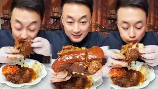 A pot of mixed ribs and pork hocks, so delicious, strongly recommended