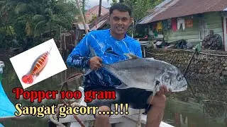 Perjuangan strike ikan Gt monster diatap kapal dengan menggunakan popper 100 gr 