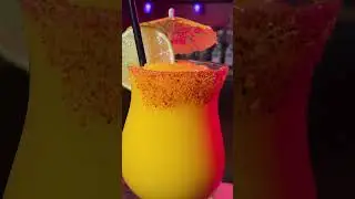 4 Frozen Cocktails You Need This Summer 🧊🍓🍹 #frozencocktails #tropicaldrinks #homebartender