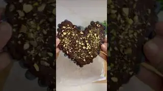 Heart Shaped Delicious Blueberry Chocolate Bark 💙 #shorts #dessert