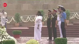 President Murmu pays homage to fallen soldiers at National War Memorial in Delhi on Independence Day
