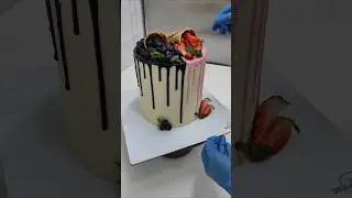 amazing easy cake decorating ideas #cakedecorating #shortfeed #ytshorts #viralvideo #birthdaycake