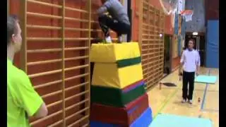 Michael Rosenberg box jump