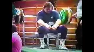 Riku Kiri 302,5 kg bench press RAW