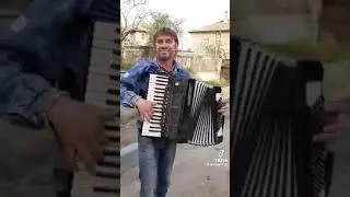 Оги от Винарово,, ja zivim sam,,