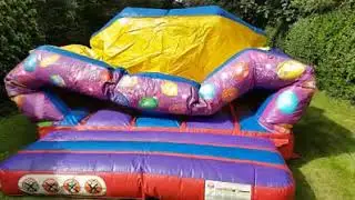 Bubbles'n'Bounce Bouncy Castles 10x10ft Celebration Castle