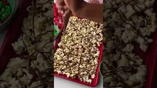 Holiday popcorn #youtube #youtubeshorts #youtubepartner #christmas #popcorn