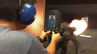 Battlefield Vegas - Minigun Experience (Slow-motion)