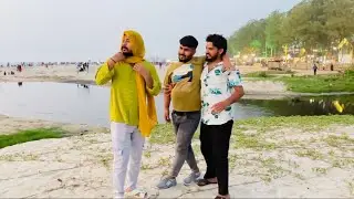 Dukan Ke Bahane Gaye Beech Ghumne (FRT)