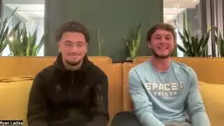 Нападающие UCF Кларенс Авудор и Дрю Хансен размышляют о первой победе мужского футбольного турнир...