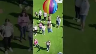 The baby was taken to the sky by a bundle of balloons #rescue #story #animals