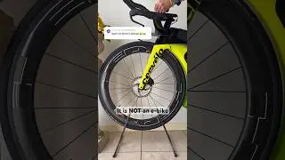 It is NOT an e-bike! It&rsquo;s a triathlon bike. #sport #triathlete #ciclismo #cycling #bike #motivation