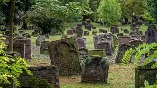 The Holy Sand cemetery in Worms [וורמייזא] Mahara&rdquo;m  M&rsquo;Rottenburg (1220-1293) was laid to rest here