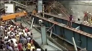 Kolkata Flyover Collapse: Over 18 dead, many injured, Army in rescue operations