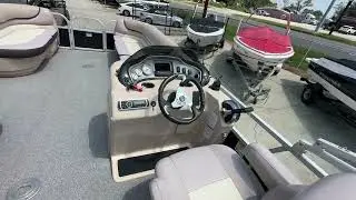2015 Suntracker Party Barge 22 DLX