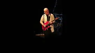 Spyro Gyra ~ Julio Fernandez, guitarist (March 16, 2017)