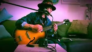 Neil Levin - &ldquo;Stuck Inside&rdquo; (Acoustic Version)
