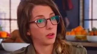 Molly Bernard in The Intern