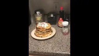 MAKING FUNFETTI PANCAKES!!🥞🎉