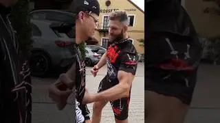 Иржи сжал кулаки, услышав, что Джоша ещё никто не бросил 😂 #ИржиПрохазка