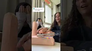 Consegno il REGALO alla mia COMPAGNA di CLASSE *INASPETTATO HA PIANTO*🥹🎁📚