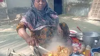 পবিত্র শবেবরাত উপলক্ষে সাদা পোলাও, গরুর মাংসের ঝোল, সাথে গোটা ডিম রান্না হলো আজকে। জমজমাটি পর্ব।