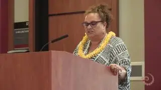 Ahorangi Tania Ka'ai rāua ko Ahorangi John C. Moorfield ki 'Aha hō'ola 'ōlelo Symposium