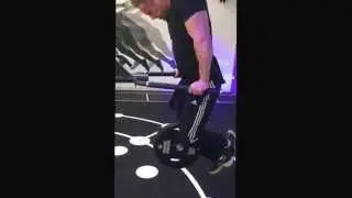 40kg weighted dips #TeamXtreme