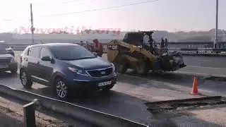 В Николаеве снова латают Ингульский мост