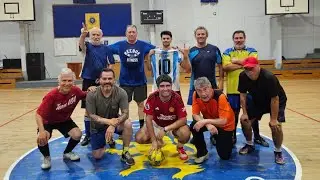 Victoria de los azulinos. Goles y discusiones.Azules ganan 10-3 contra el team rojo