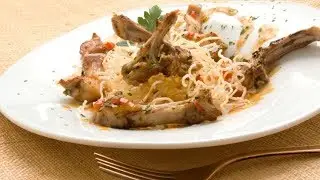 Conejo en chuletillas con fideos chinos - Karlos Argui&ntilde;ano