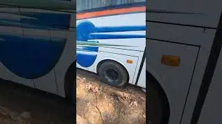 Detik-detik ban bus selip di lumpur... #bus #busmania #fypyoutube #shortvideo #shorts