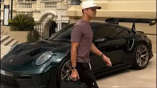 Lando Norris with his Porsche GT3 RS at Monte Carlo Casino in Monaco