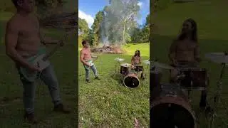 We love dissonant riffs! #riff #rock #hook #altrock #hardrock #alternativerock #punk #grunge