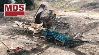 M515 being loaded by a Dump Truck in a Primary Screening Application