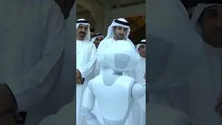 Sheikh Hamdan Fazza Interact With Robot #sheikhhamdan #faz3 #fazza #dxb #uae #shorts #sheikh #robot