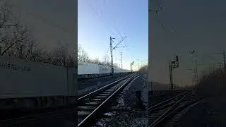 2025.12.30. 383 402-es p&aacute;lyasz&aacute;m&uacute; Metrans Vectron halad kont&eacute;nervonattal Alm&aacute;sf&uuml;zitőn.
