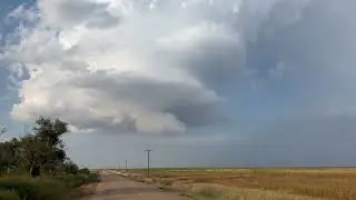 Supercells Form Over Thunderstorm-Warned Kansas