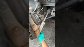 Как заменить наконечник рулевой тяги на Subaru WRX STi, часть 2