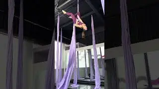 Aerial silks artist does a tutorial on how to do a drop!