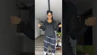 Rutina de tren superior : gana y construye tono muscular con mancuernas en casa