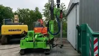 Install 600 to 800 Metres Of Posts Per Day With The Pauselli 700