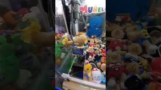 Los Angeles Cheerleader - claw machine #cheerleader